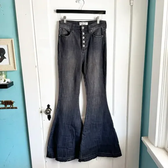 Free People We the Free Irreplaceable Dramatic Flare Dropped Hem Jeans Size 27 - Picture 2 of 11